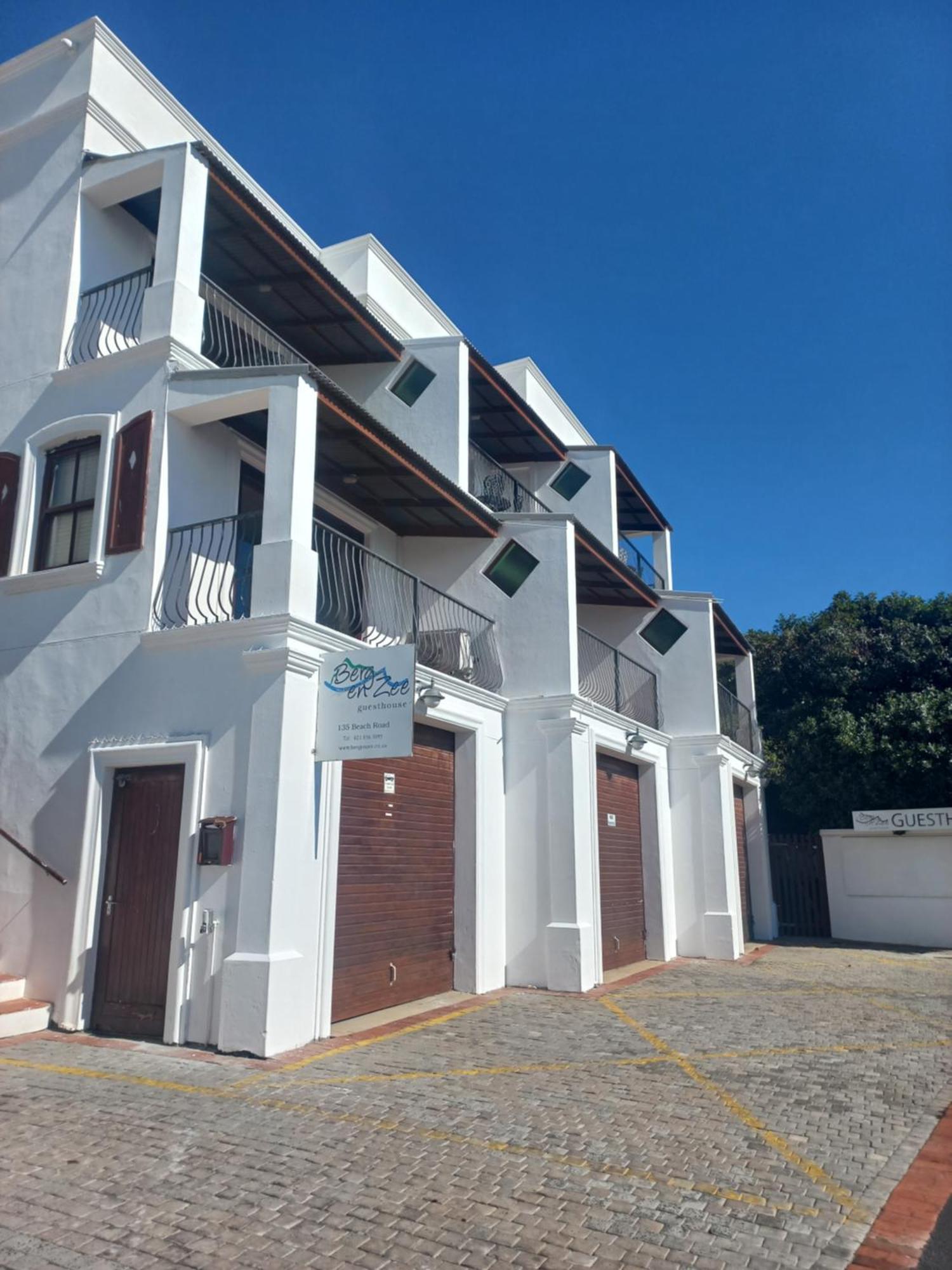 Berg En Zee Guesthouse Gordon's Bay Eksteriør billede